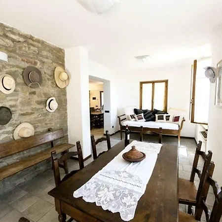Torreone Sleeps 11 Pool Air Con Wifi וילה קורטונה